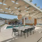 Mikon Luxury Alikí