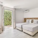 빌라 Mikon Luxury Alikí