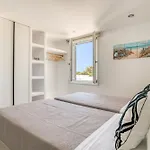 빌라 Mikon Luxury Alikí