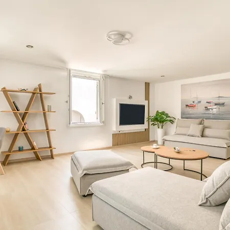 فيلة Mikon Luxury Alikí